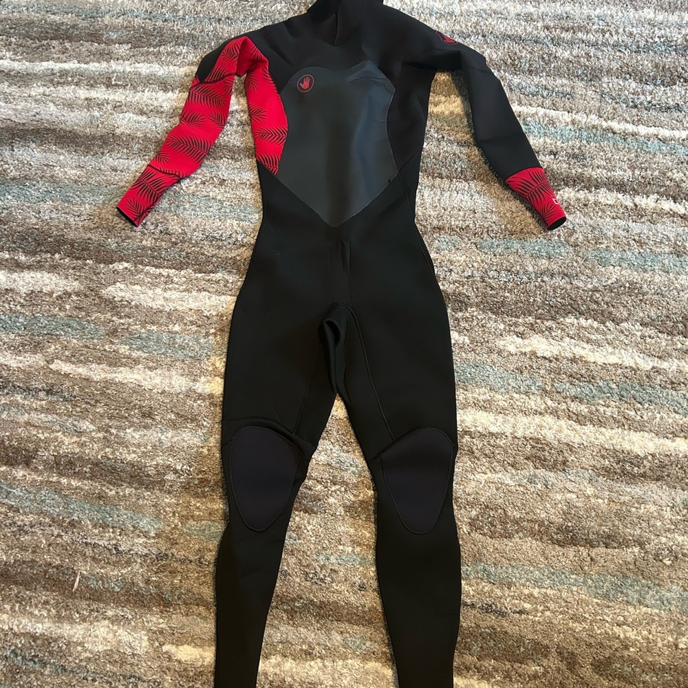 Body Glove 7/8 Black and Red Wetsuit. Never worn with tags